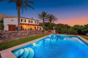 Schöne Villa In Der Nähe Von Cala Sant Vicenc